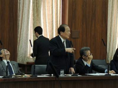 20141113総務委質疑15.jpg