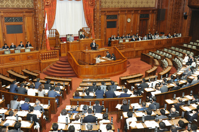 20150724本会議趣旨説明質疑（参院選挙制度改革法案）05.jpg